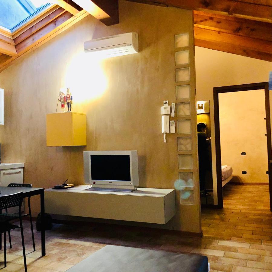 Bergamo Easy Airport Sleep&Fly Parking Leilighet Eksteriør bilde
