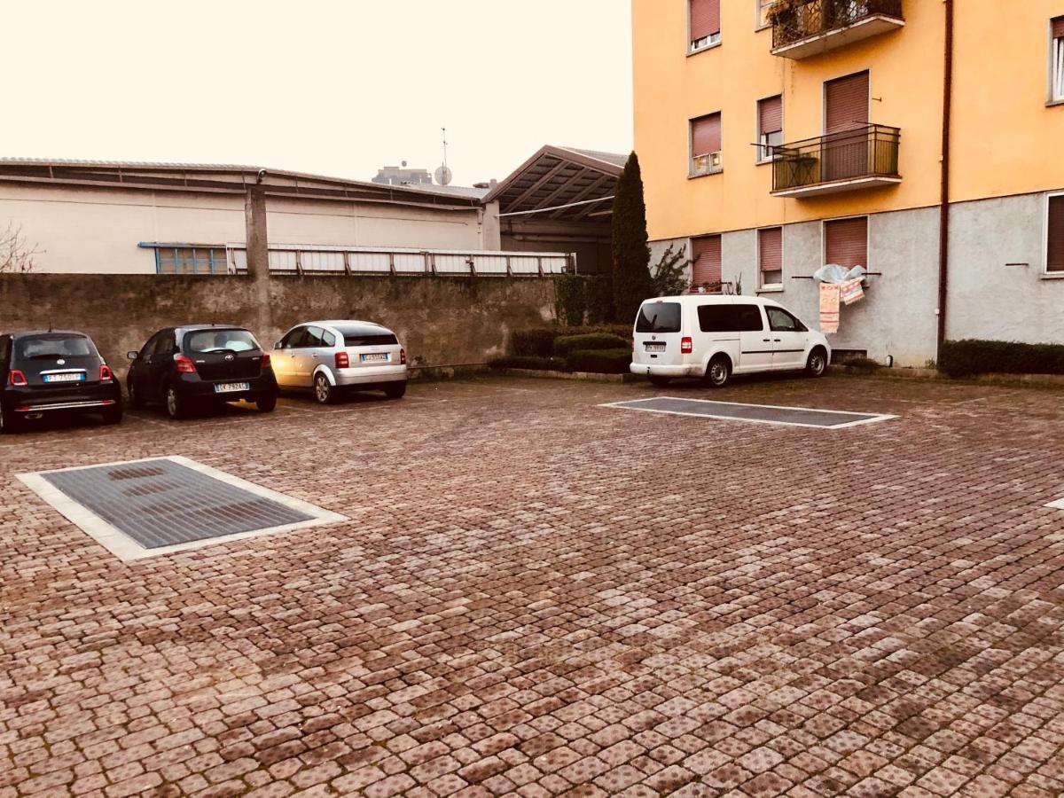 Bergamo Easy Airport Sleep&Fly Parking Leilighet Eksteriør bilde