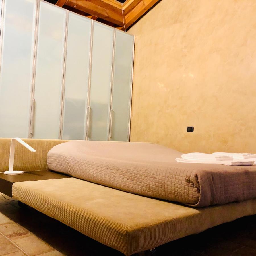 Bergamo Easy Airport Sleep&Fly Parking Leilighet Eksteriør bilde