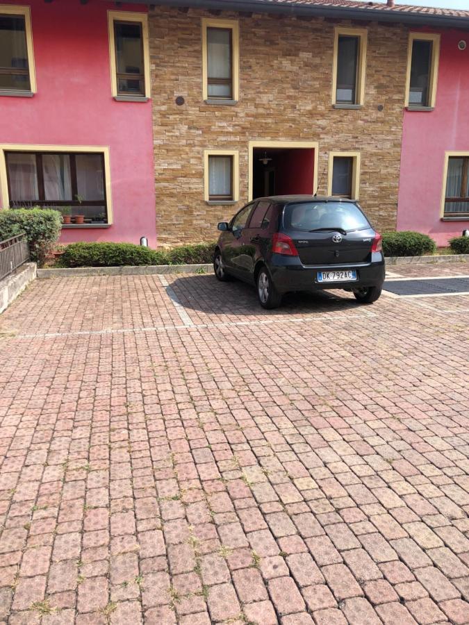 Bergamo Easy Airport Sleep&Fly Parking Leilighet Eksteriør bilde
